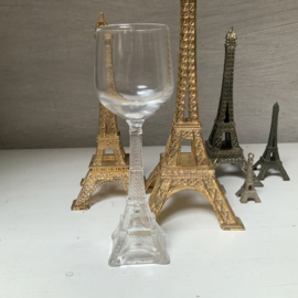 Een “ IJFFELTOREN GLAS”