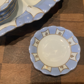 Petit four schaal en schoteltjes  W. Reinders en Co Deventer