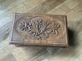 Souvenir doosje van hout uit Bern