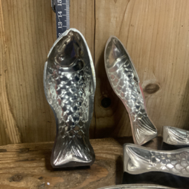 Kleine metalen vissenvormpjes