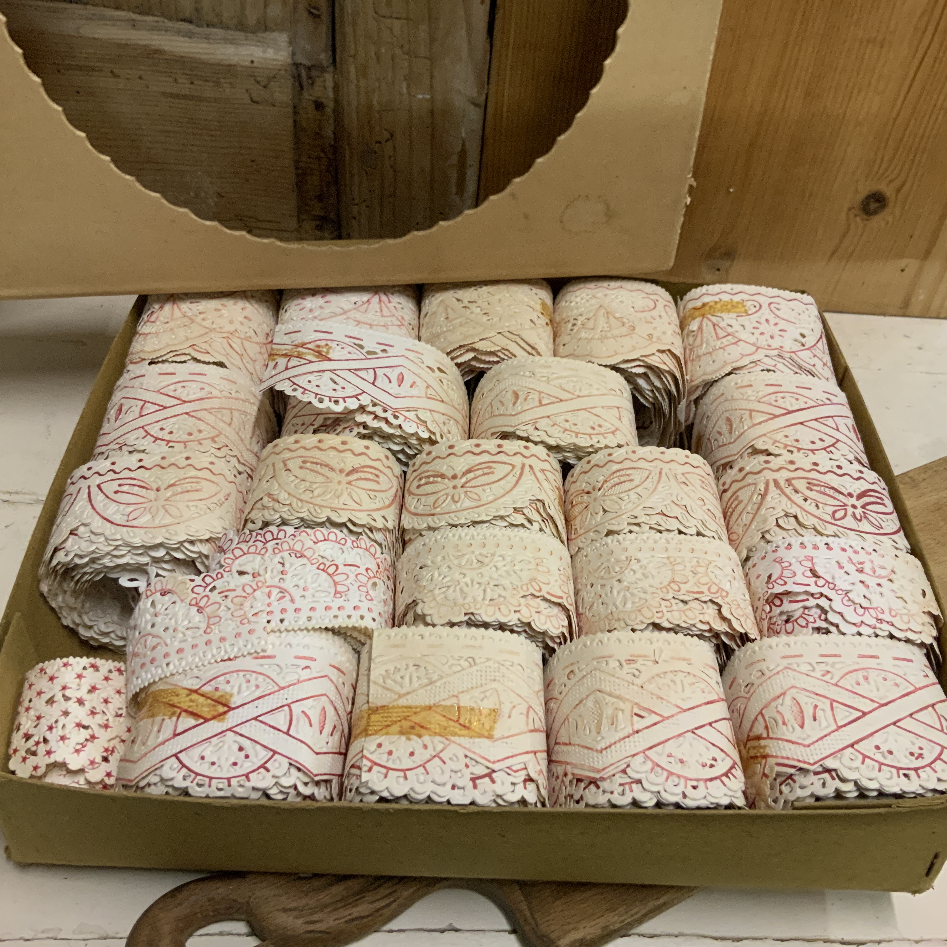 Doos papieren kastrandjes