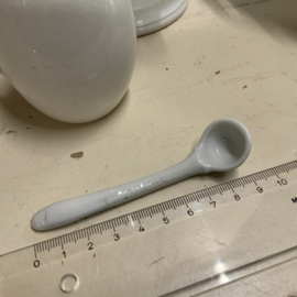 Mosterd potje met lepeltje