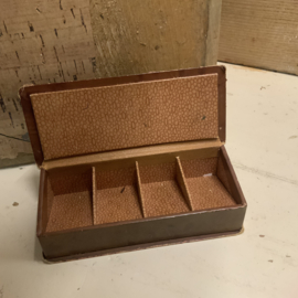 Oud postzegel doosje