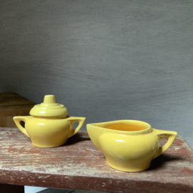 Delen kinderservies van fabriek ERICA Hoogezand