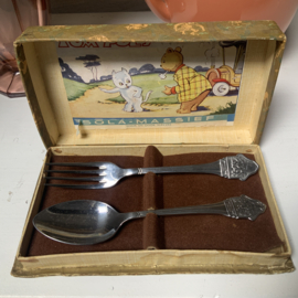 Een oud kinderbestek setje