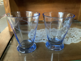 Geslepen  blauwe glaasjes ( set van 2)
