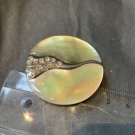 Broche