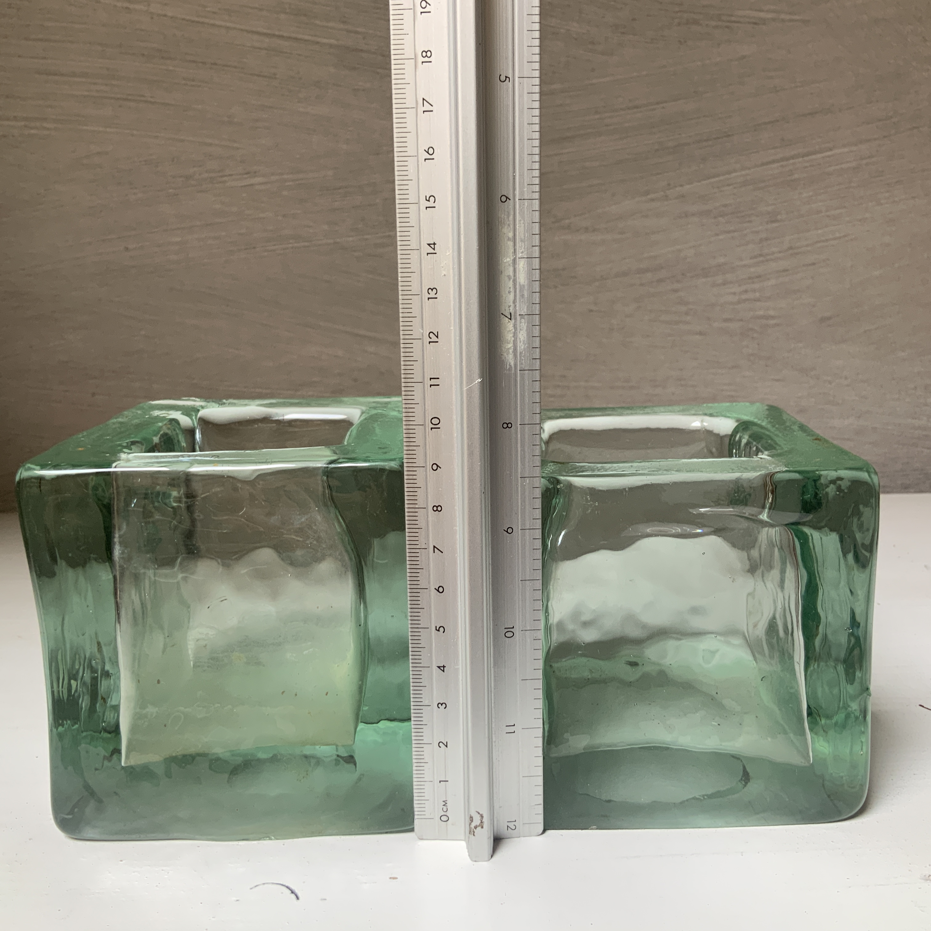 Een set van 2 “ ice cubes”