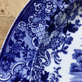 Groot bord Petrus Regout  “ Ruth en Boaz”