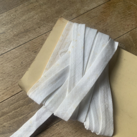 Oud kaartje met lint