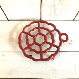 Rood metalen treefje