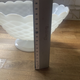 Vintage fruitschaal opaline/ melkglas