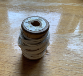 Klosje met lint.