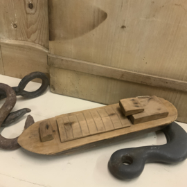 Houten bootje, volkskunst