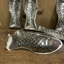 Kleine metalen vissenvormpjes