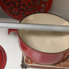 Een pan van LE CREUSET