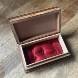 Souvenir doosje van hout uit Bern