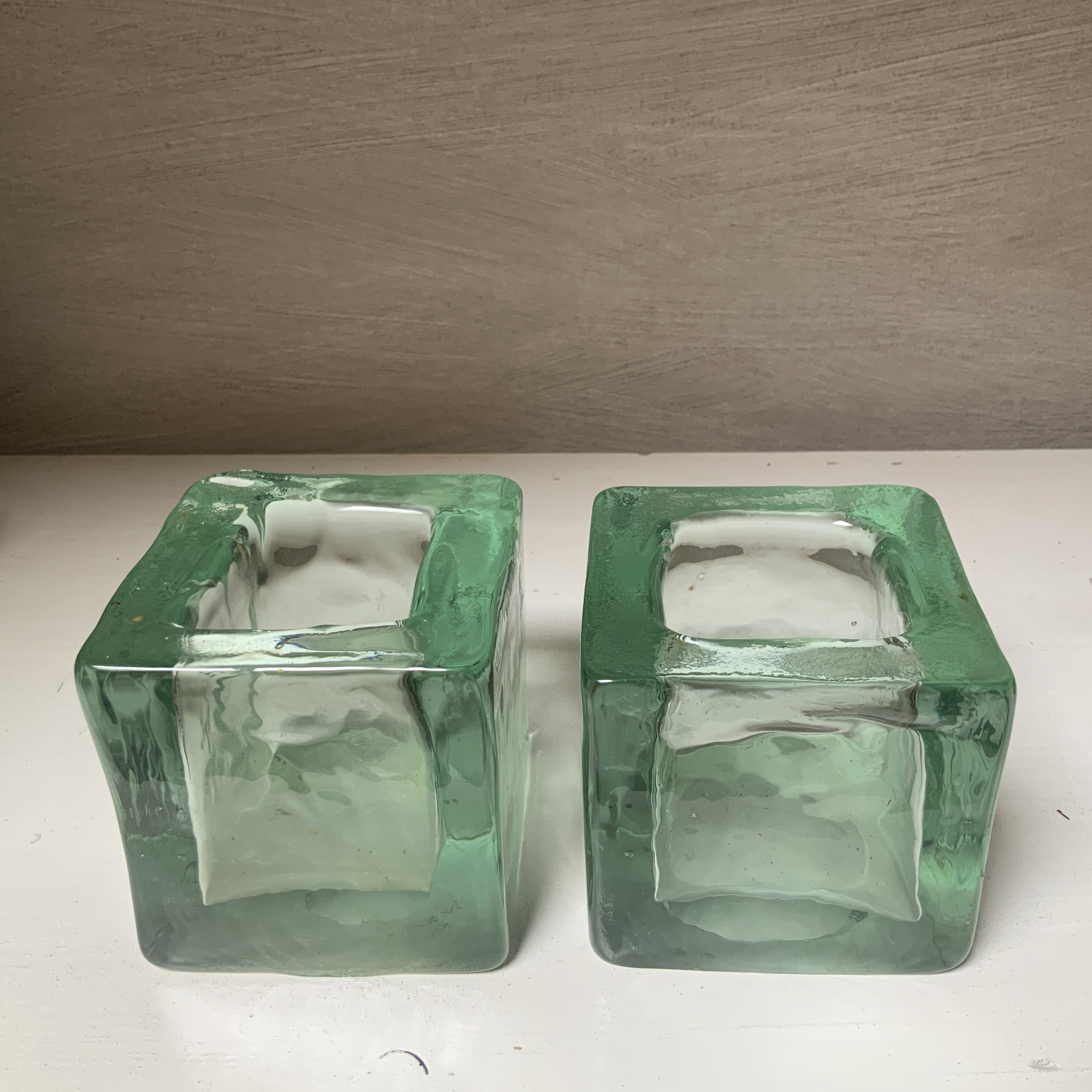 Een set van 2 “ ice cubes”