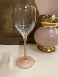 Wijnglas met matte roze voet ( groot)