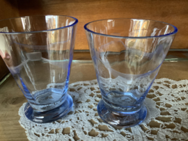Geslepen  blauwe glaasjes ( set van 2)