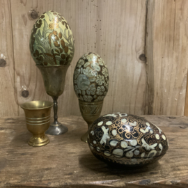 Papier-maché EI doosje