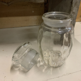 Klein oud voorraadpotje van glas