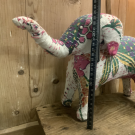 OLIFANT van stof