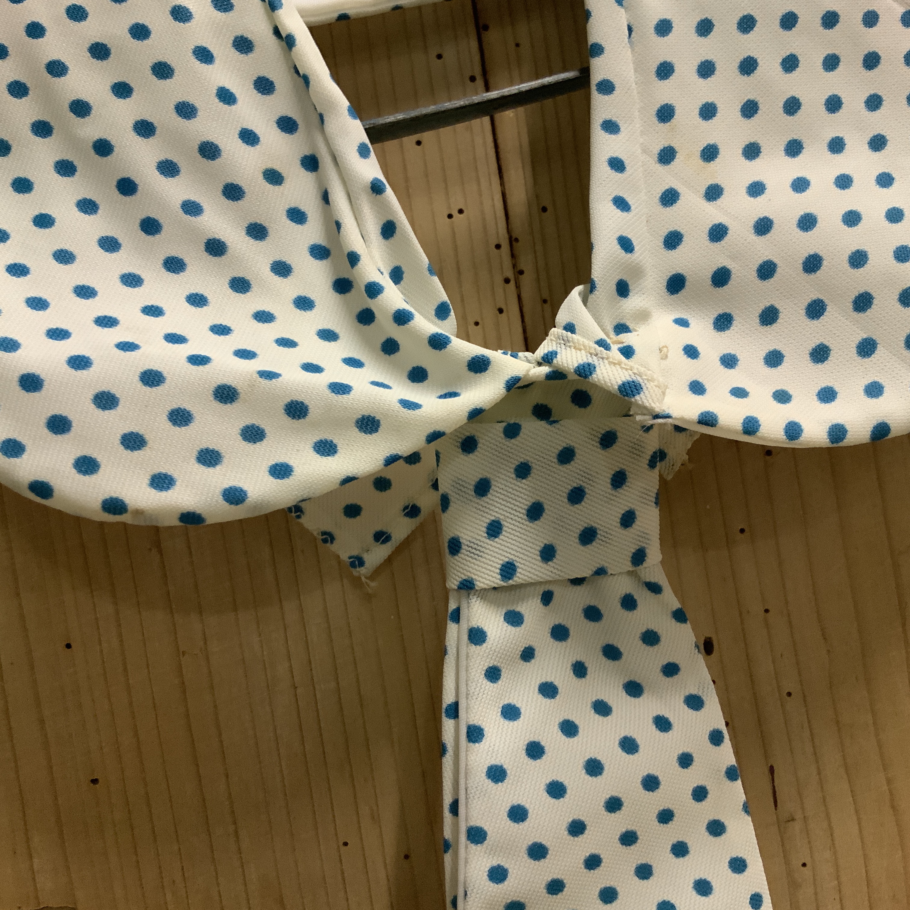 Blauw gestipt, vintage nep kraagje