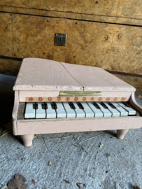 Roze kinderspeelgoed piano