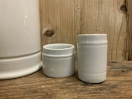 Set oude zalfpotjes