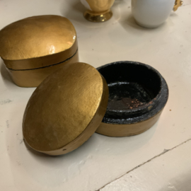 Set van 2 goudkleurige doosjes van papier-maché