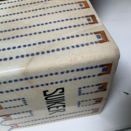 Oude verweerde pot “SUIKER”