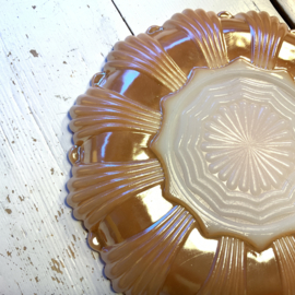 Eierbord van opaline ( FIRE KING?)lustre