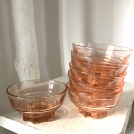 Set van 6 roze persglas ( bowl) schaaltjes