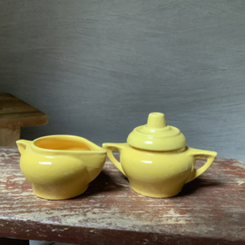 Delen kinderservies van fabriek ERICA Hoogezand