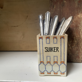 Oude verweerde pot “SUIKER”