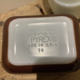 Bruin vintage schaaltje PYREX