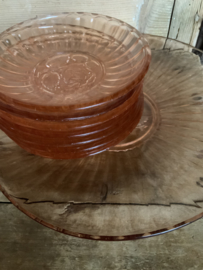 Gebaksset van roze persglas