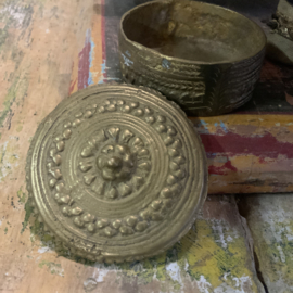 Rond vintage doosje.