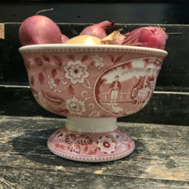 Kastkom Petrus Regout decor  “ tea drinker”