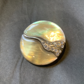Broche
