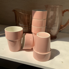 Set roze bekers