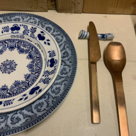 Set van 8 porseleinen messenleggers