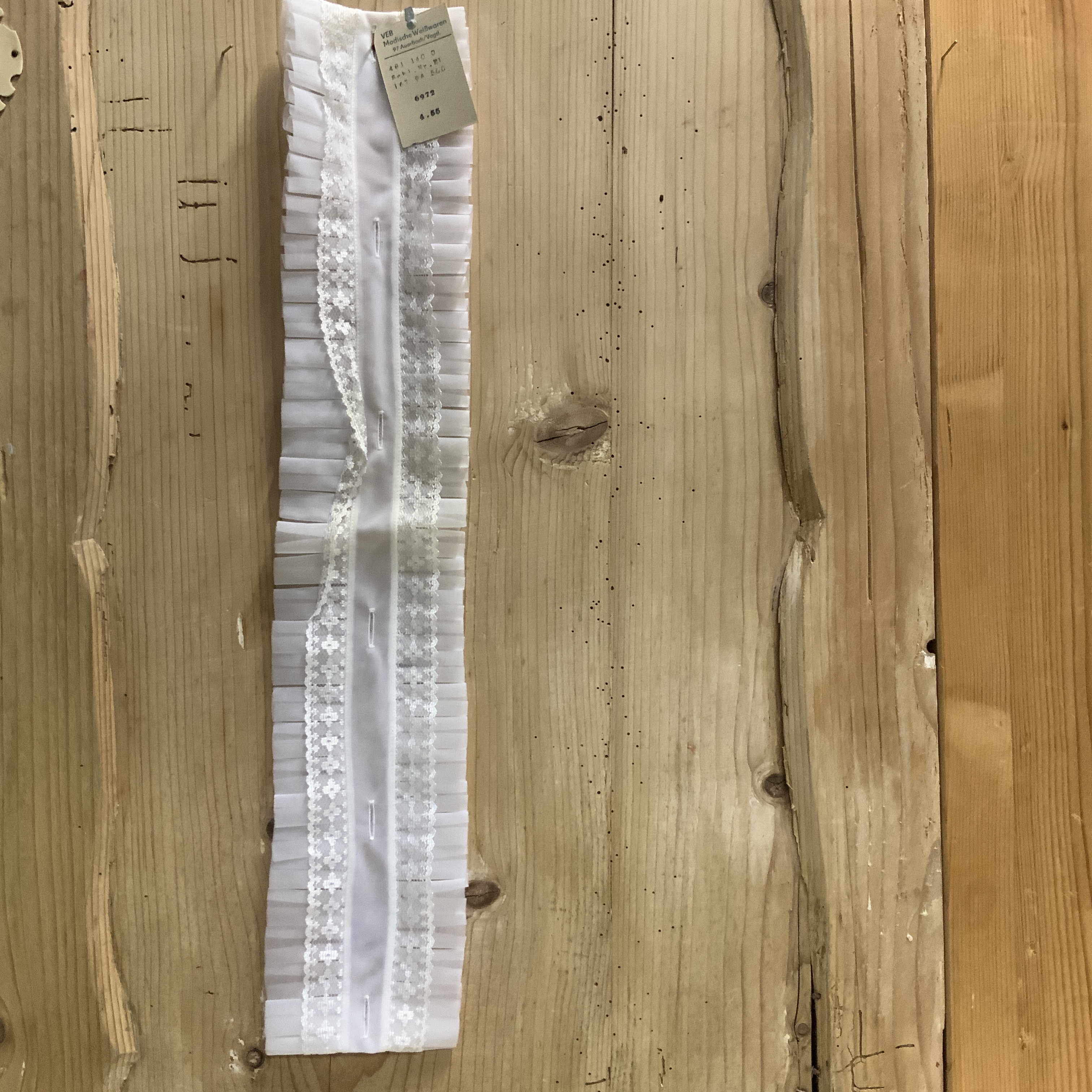 Wit, vintage frontje
