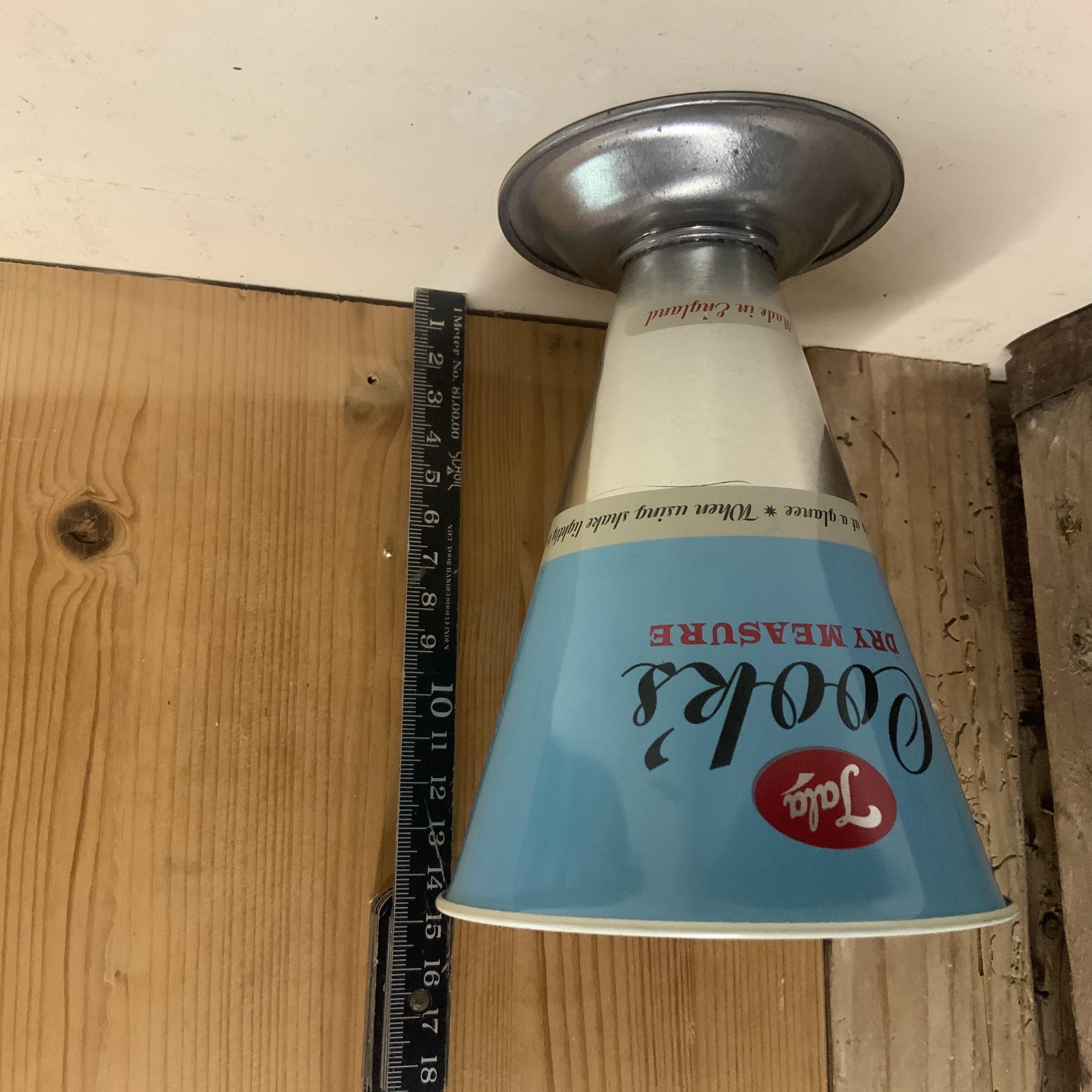 Vintage metalen maatbeker TALA