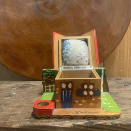 Vintage speldenkussenhuisje