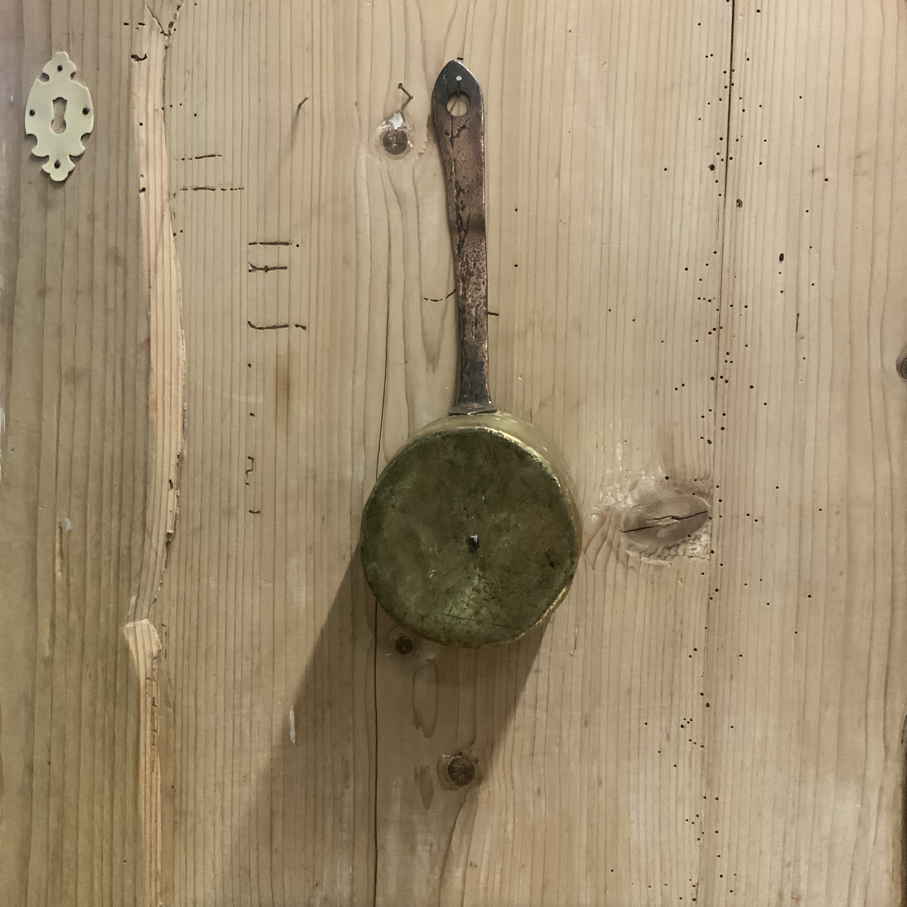 Antiek koperen steelpannetje