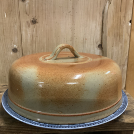 Een keramieken cloche