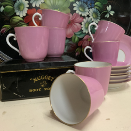 Set antieke kop en schotels, porselein
