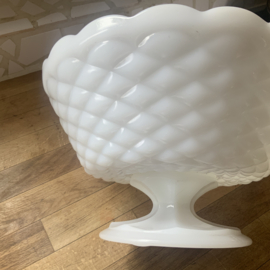 Vintage fruitschaal opaline/ melkglas